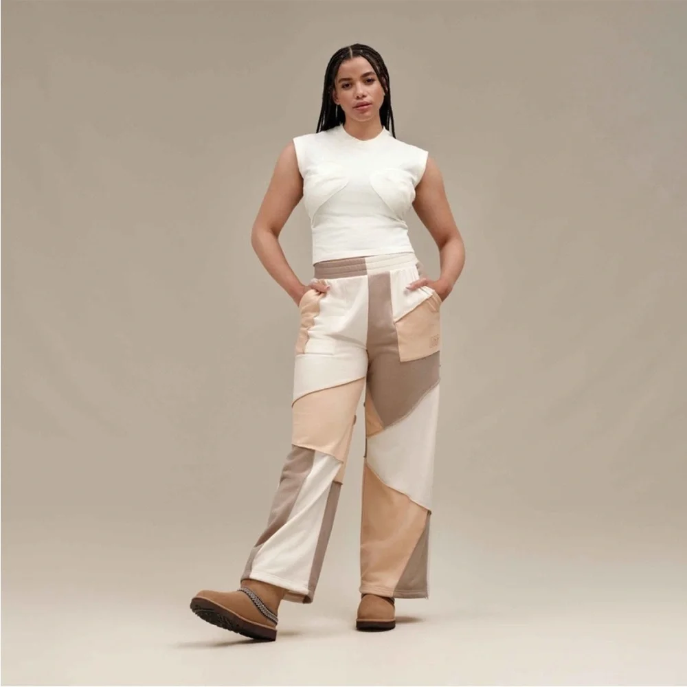 UGG Classic Short Crescent Chestnut